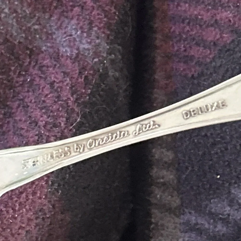 LOT OF 7 ONEIDA STRATHMORE SALAD FORKS DELUXE STAINLESS Replacements